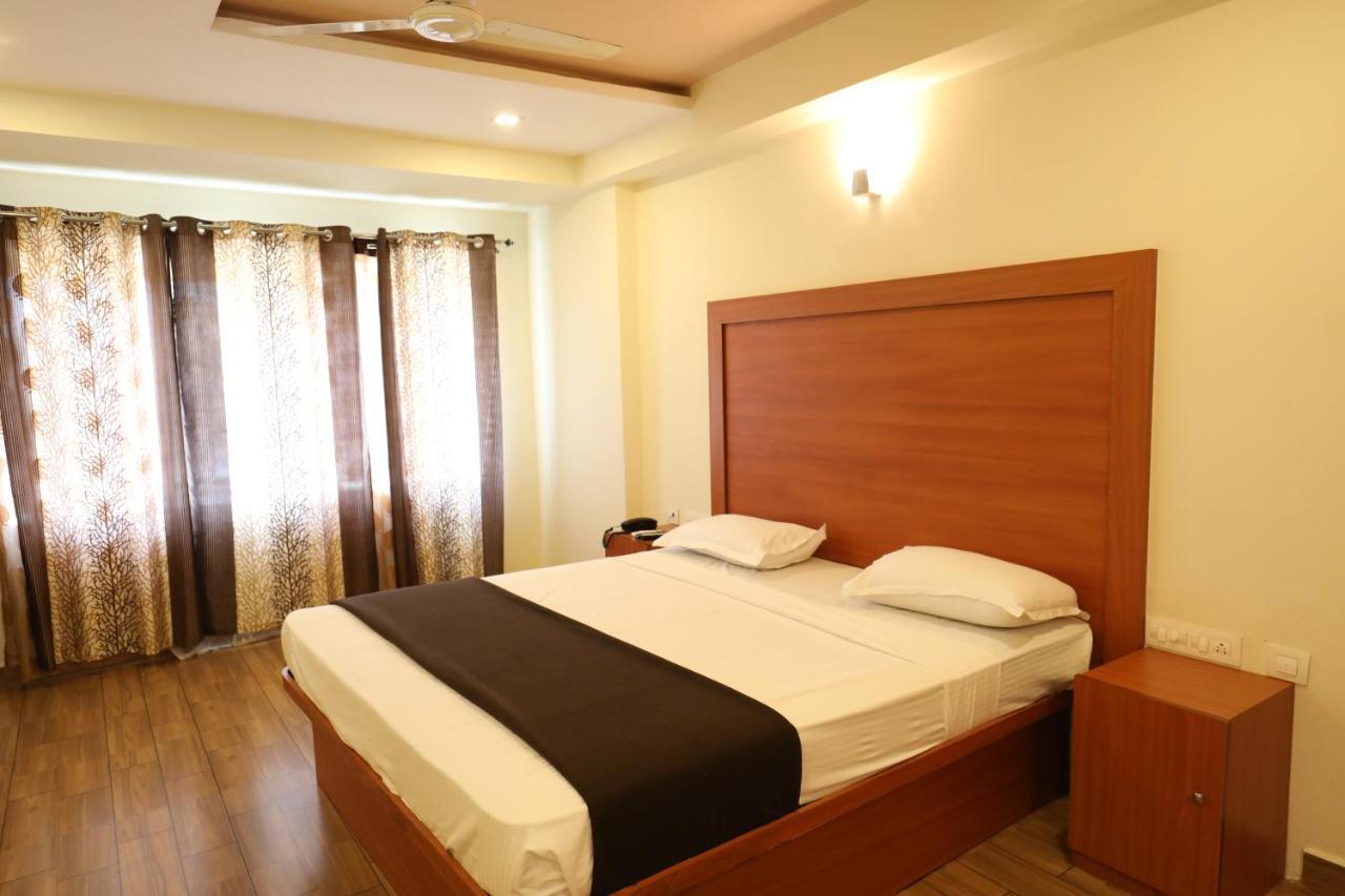 Hotel Rydham Maduraj Zewnętrze zdjęcie